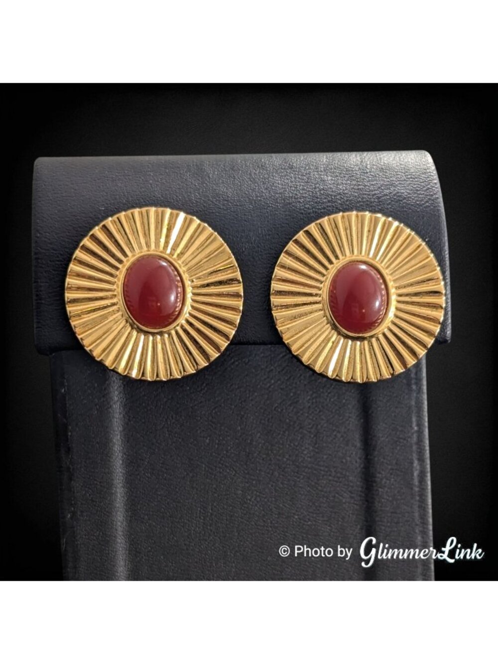 Vintage Avon 1986 Midnight Moon Carnelian Colored Gold Tone Clip On Earrings
